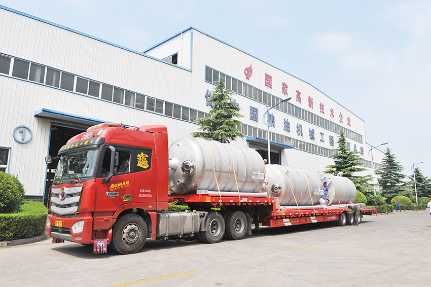 華泰集團(tuán)生產(chǎn)制造的200T/D大豆制油、30T煉油項(xiàng)目發(fā)貨黑龍江