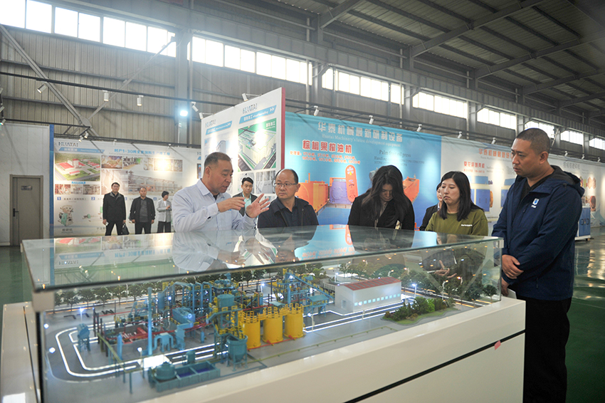 河南省委統(tǒng)戰(zhàn)部蒞臨華泰智能裝備集團(tuán)調(diào)研