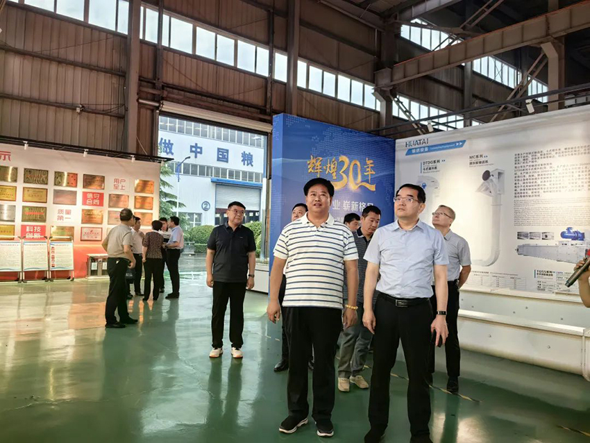 省委農(nóng)辦主任、省農(nóng)業(yè)農(nóng)村廳黨組書記、廳長孫巍峰蒞臨華泰智能裝備集團(tuán)調(diào)研