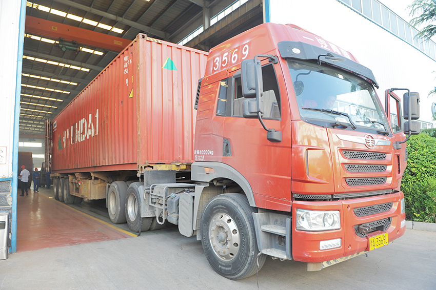 華泰集團(tuán)承攬的500T葵花籽預(yù)處理、250T浸出、120T精煉和脫蠟項(xiàng)目發(fā)往哈薩克斯坦