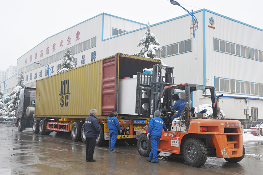 華泰集團(tuán)設(shè)計制造的50T/D大豆、花生、小黑籽預(yù)處理榨油，20T/D浸出，20T/D精煉項(xiàng)目發(fā)往埃塞俄比亞